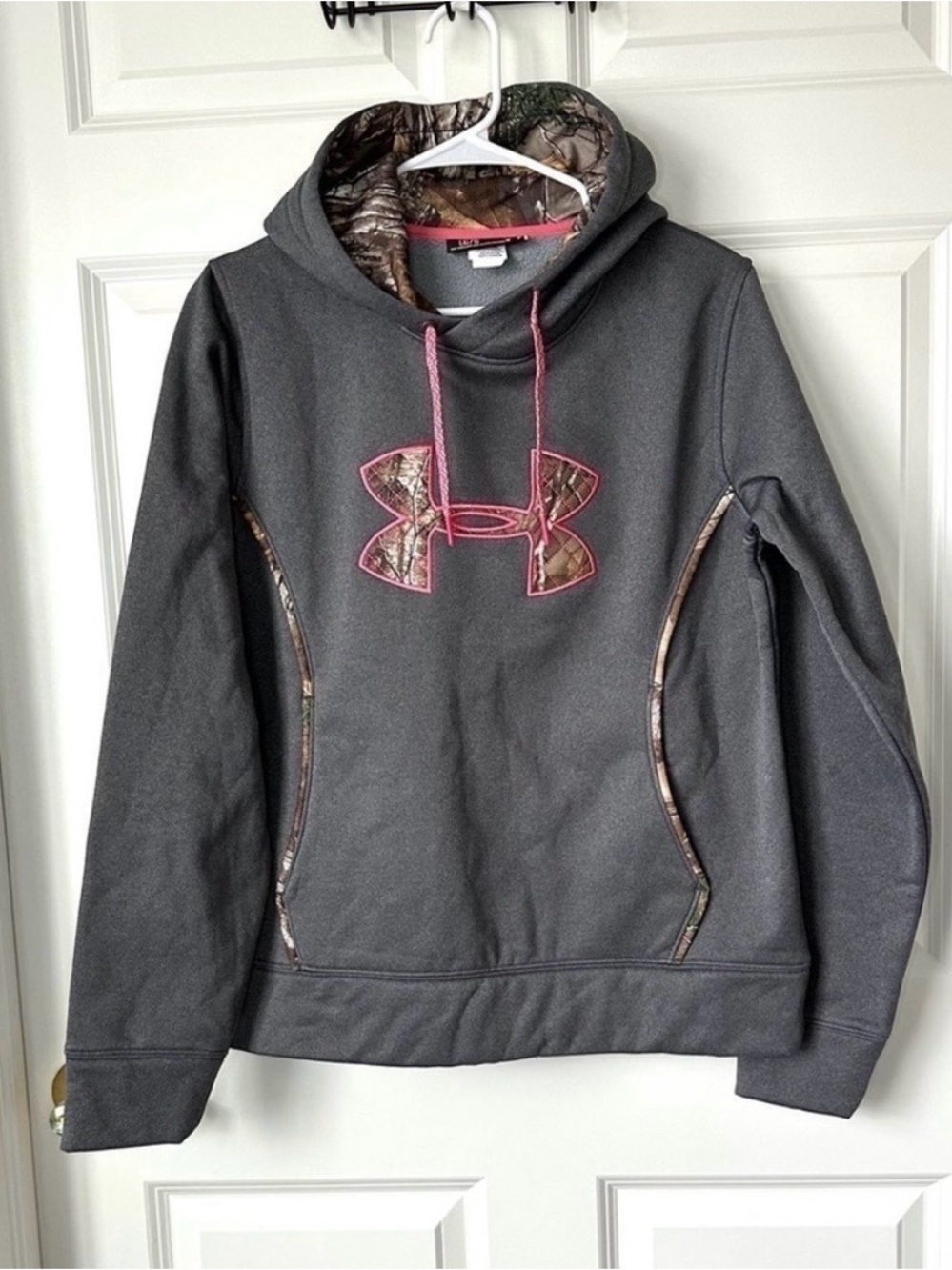 Under Armour Women’s Semi Fitted Grey and Camo Hoodie Size L